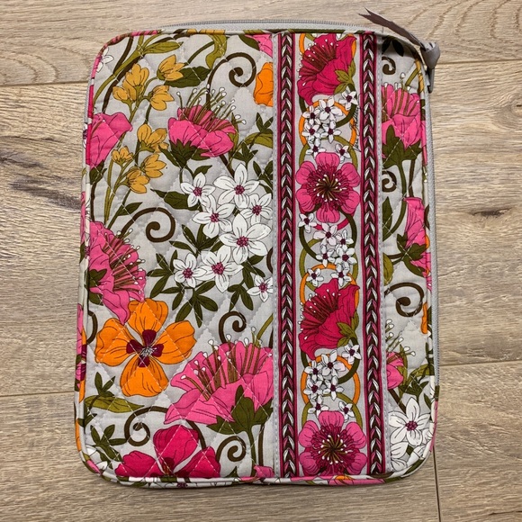 NWOT Vera Bradley Tea Garden iPad/e-reader case - Picture 1 of 4